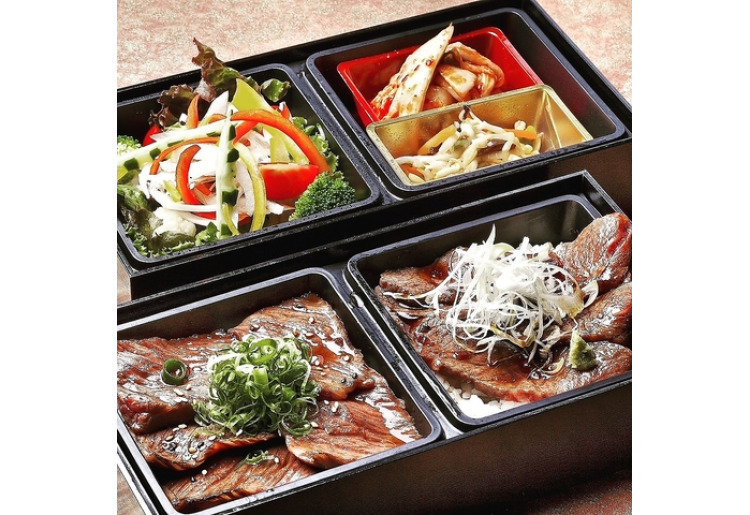 オリーブ牛カルビ×ロース2段重